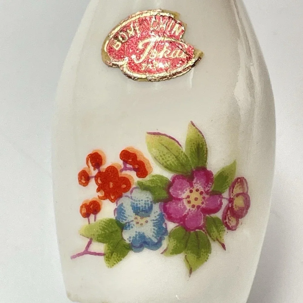 Vintage 1950s Tokai Bone China Japan Bowling Pin Salt & Pepper Shakers Floral‎